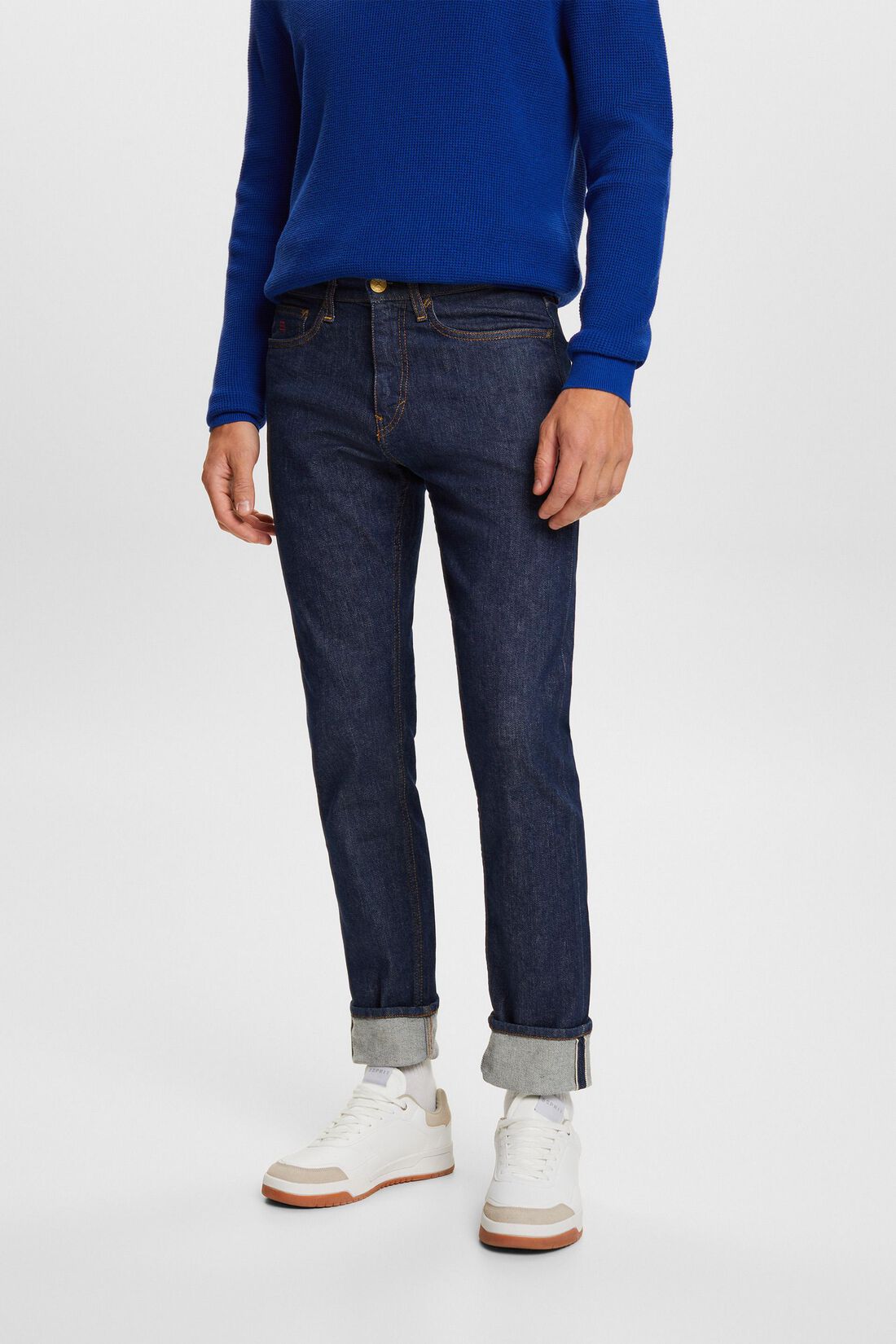 Schmale Selvedge-Jeans mit mittelhohem Bund
