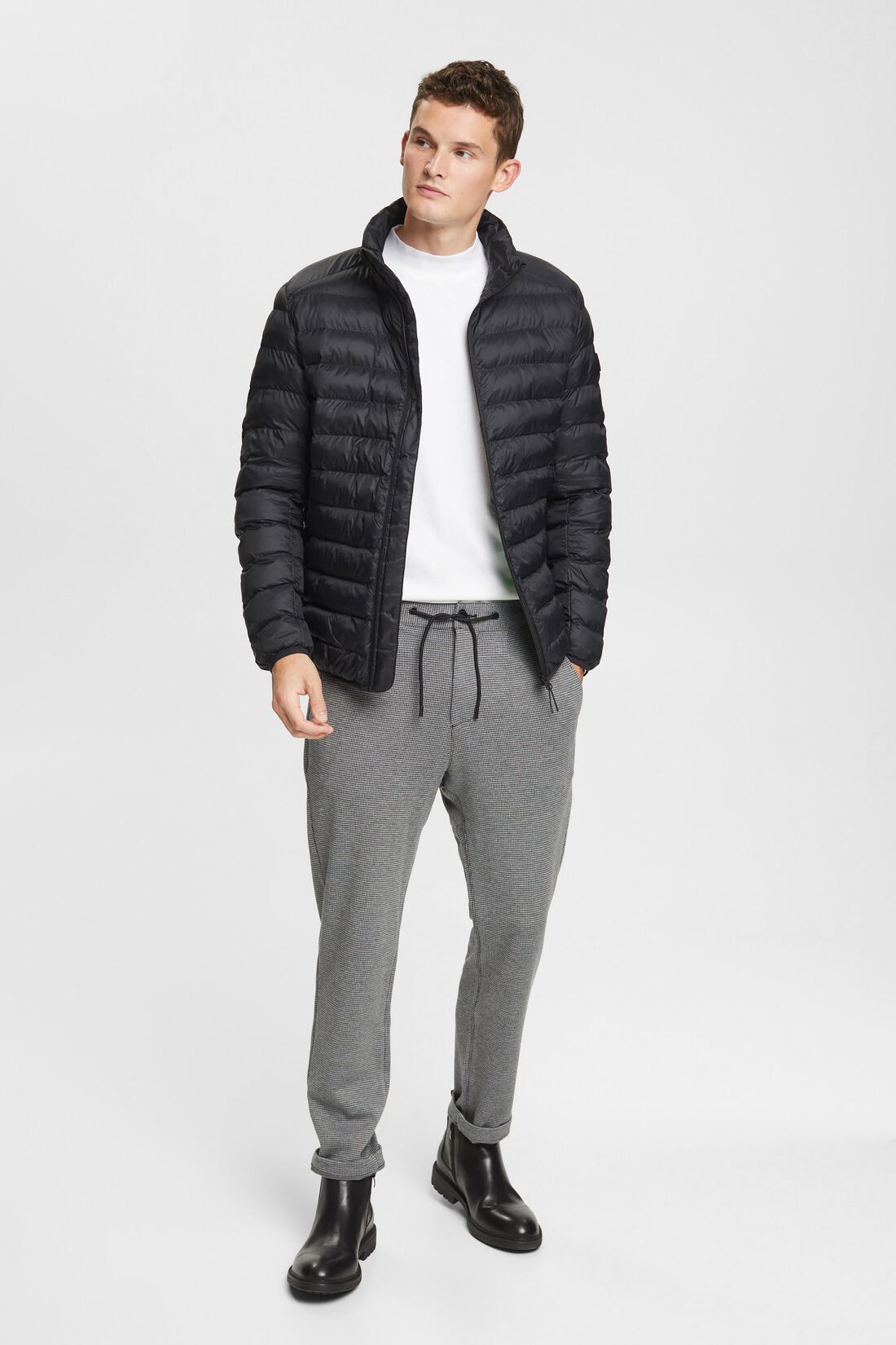 Steppjacke mit hohem Kragen