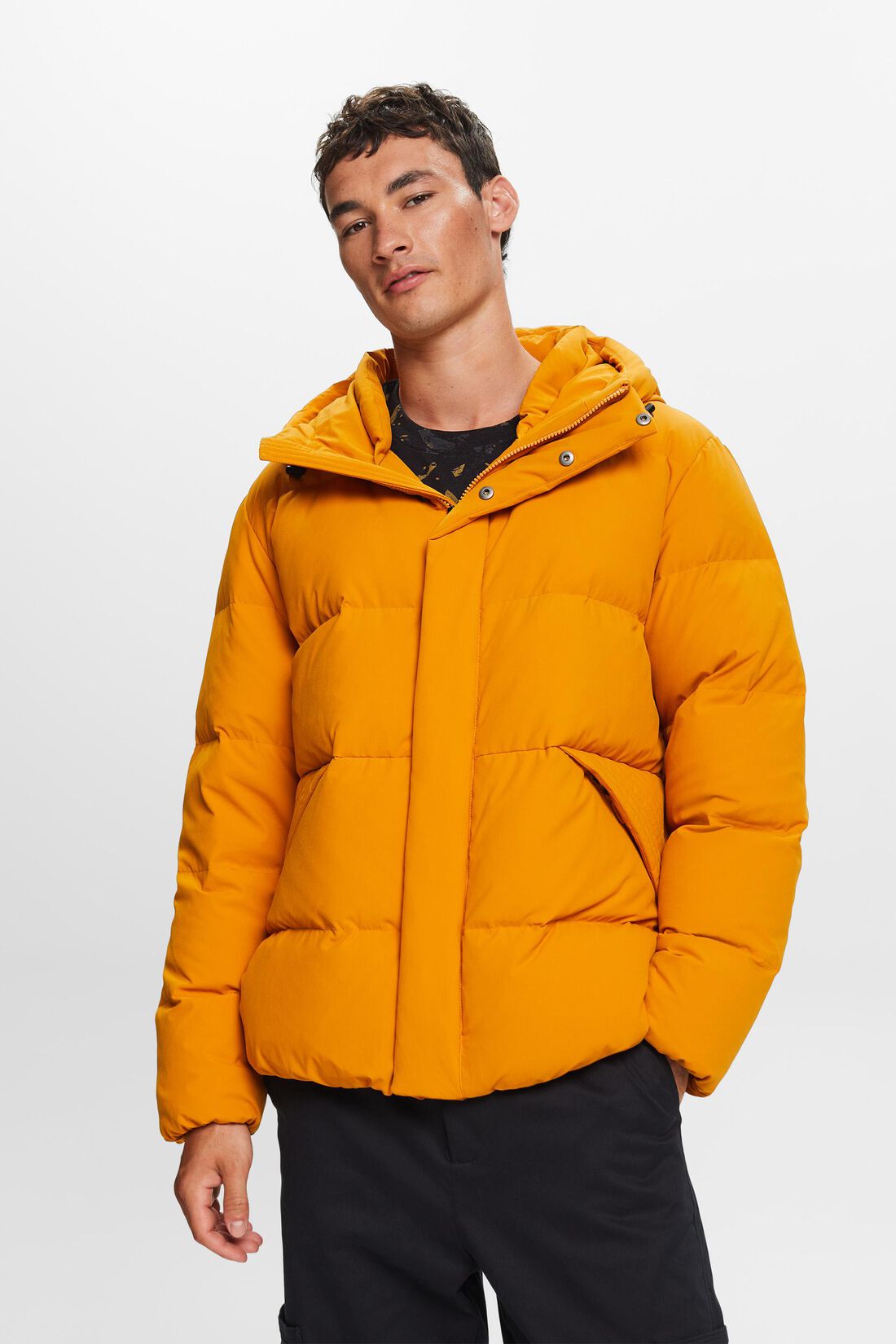 Daunenjacke mit Kapuze