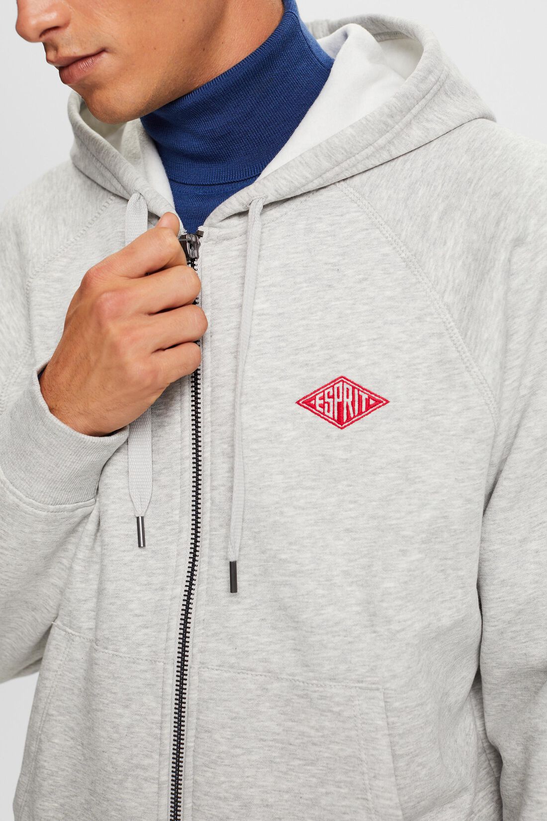 Hoodie mit Logostickerei