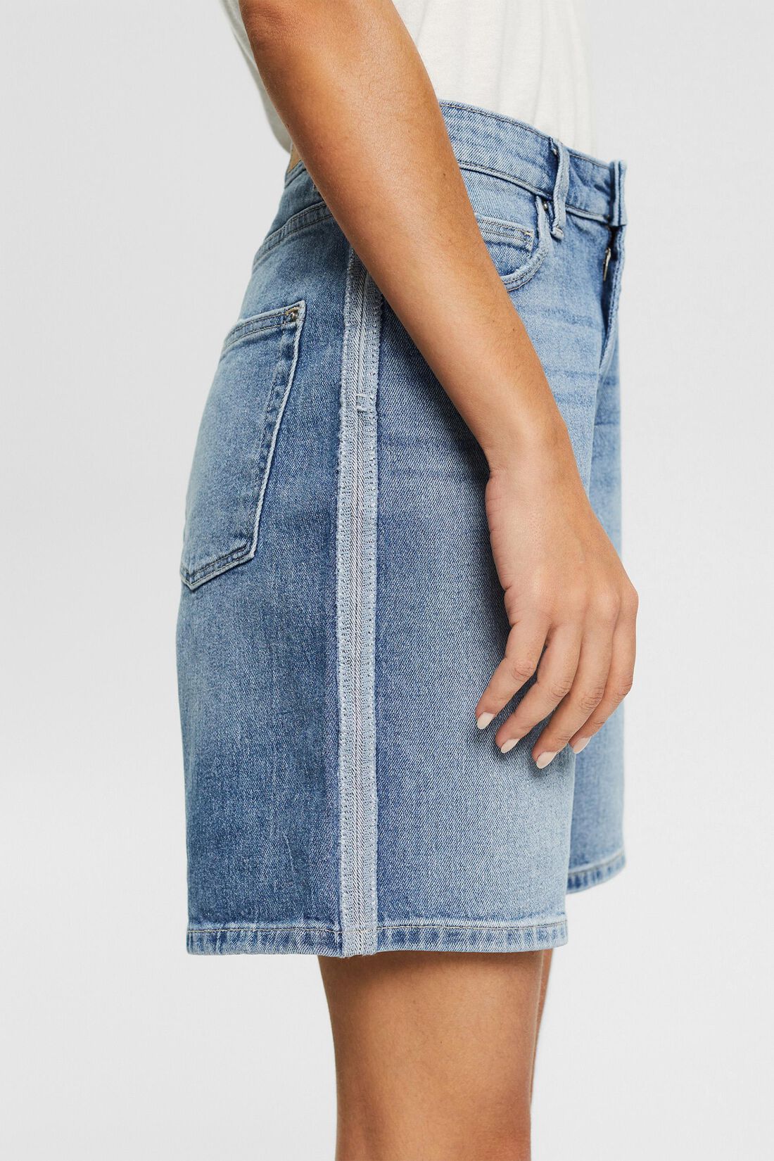 Denim-Shorts mit Inside-Out-N&auml;hten
