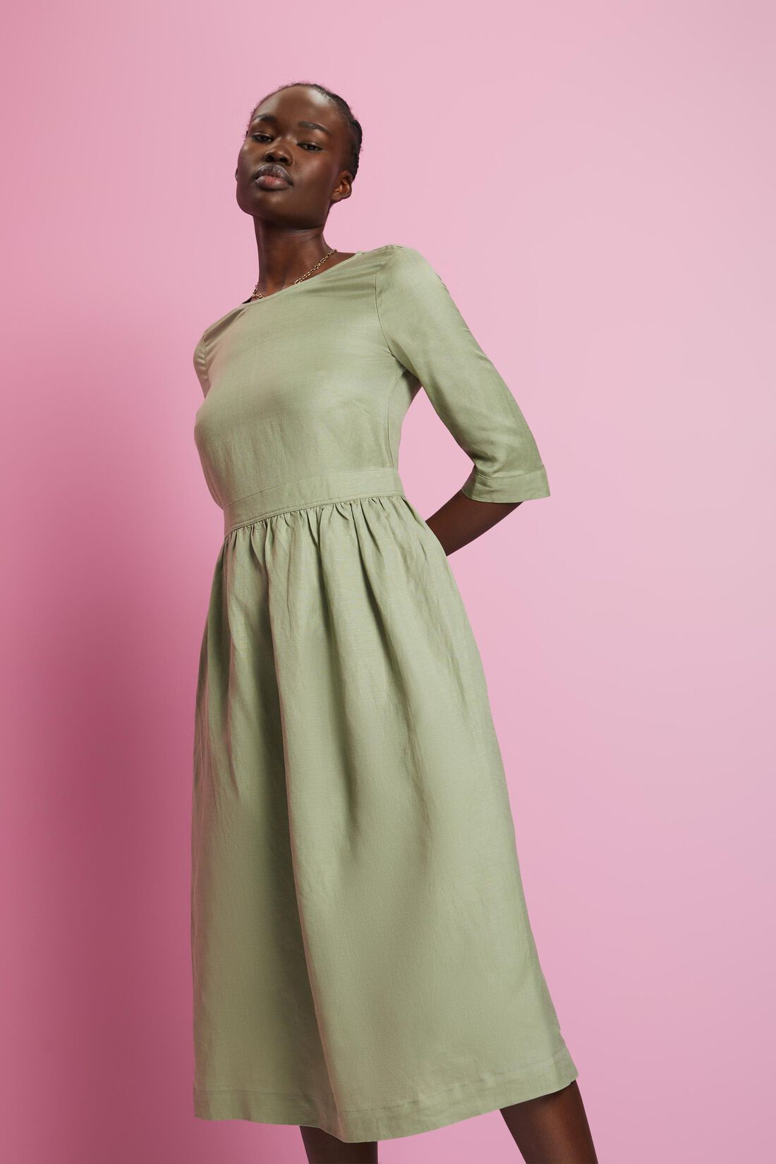 Gewebtes Midikleid aus Leinenmix mit Viskose