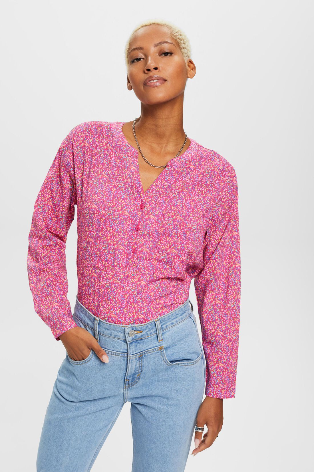 Florale Bluse mit V-Ausschnitt und Kn&ouml;pfen