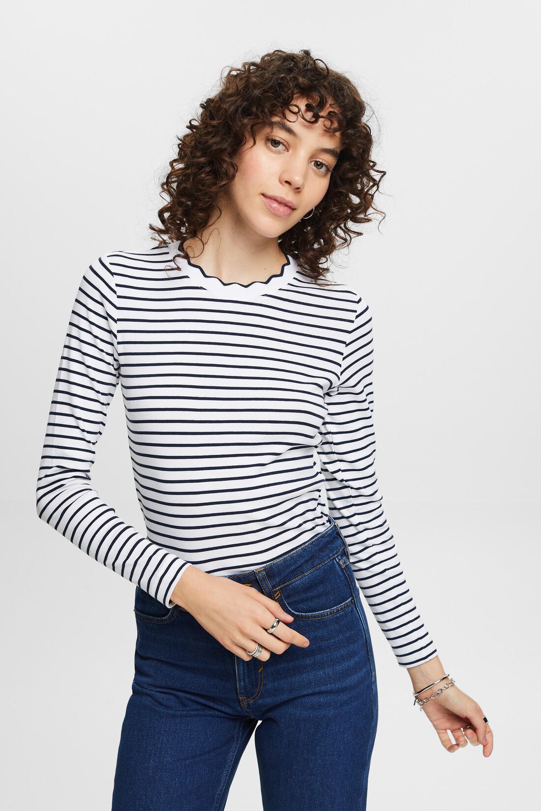 Top aus Baumwolljersey mit Bogenkante