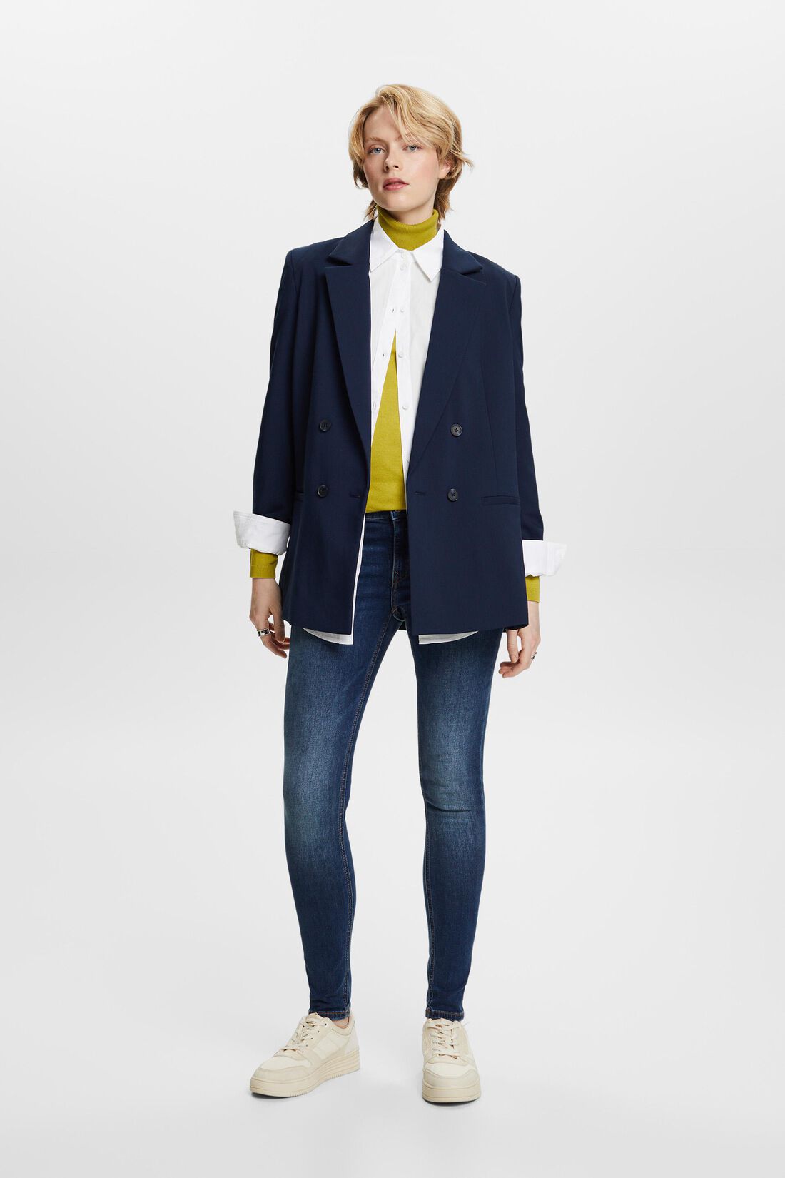 Recycelt: Skinny Stretchjeans mit mittelhohem Bund