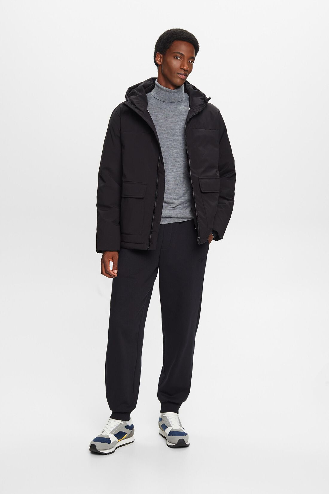 Daunenjacke mit Kapuze