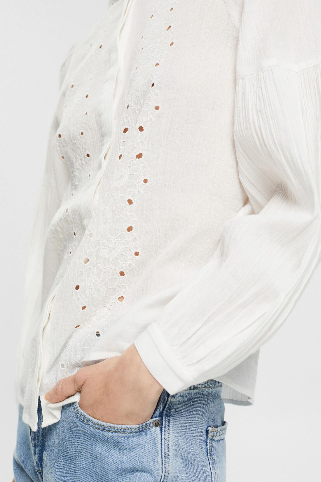 Blouses woven