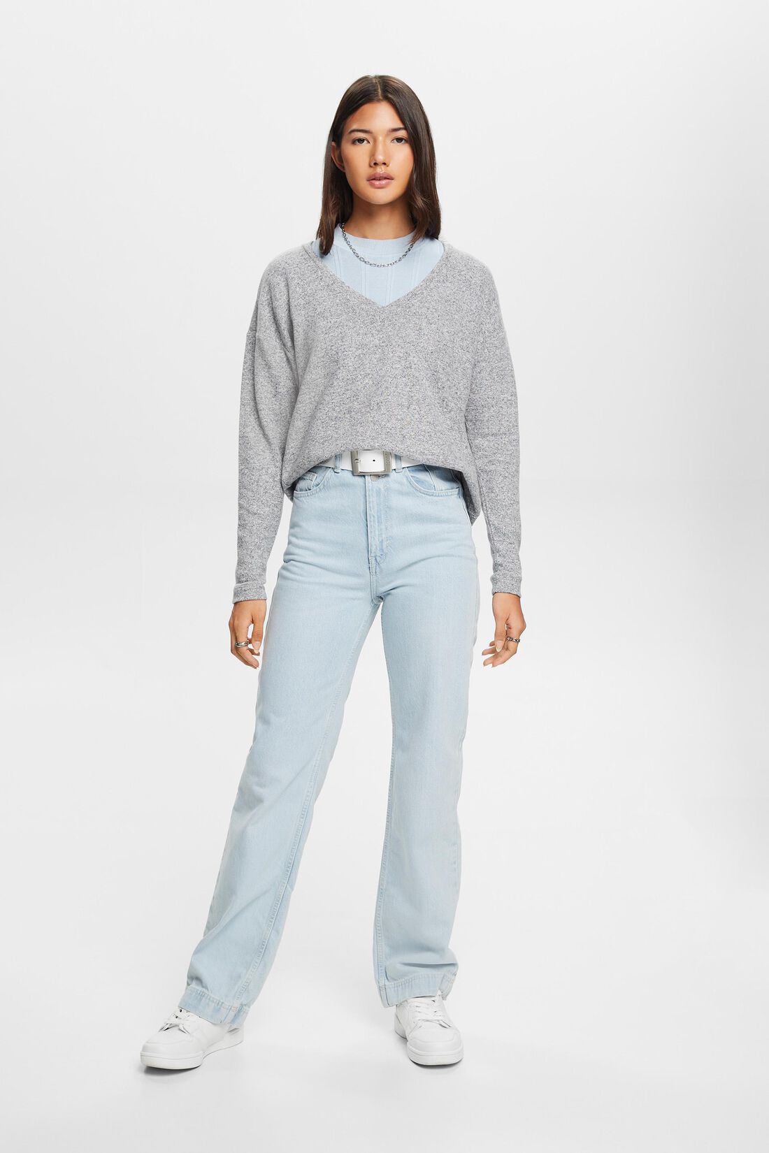 Geb&uuml;rstetes Longsleeve mit V-Ausschnitt