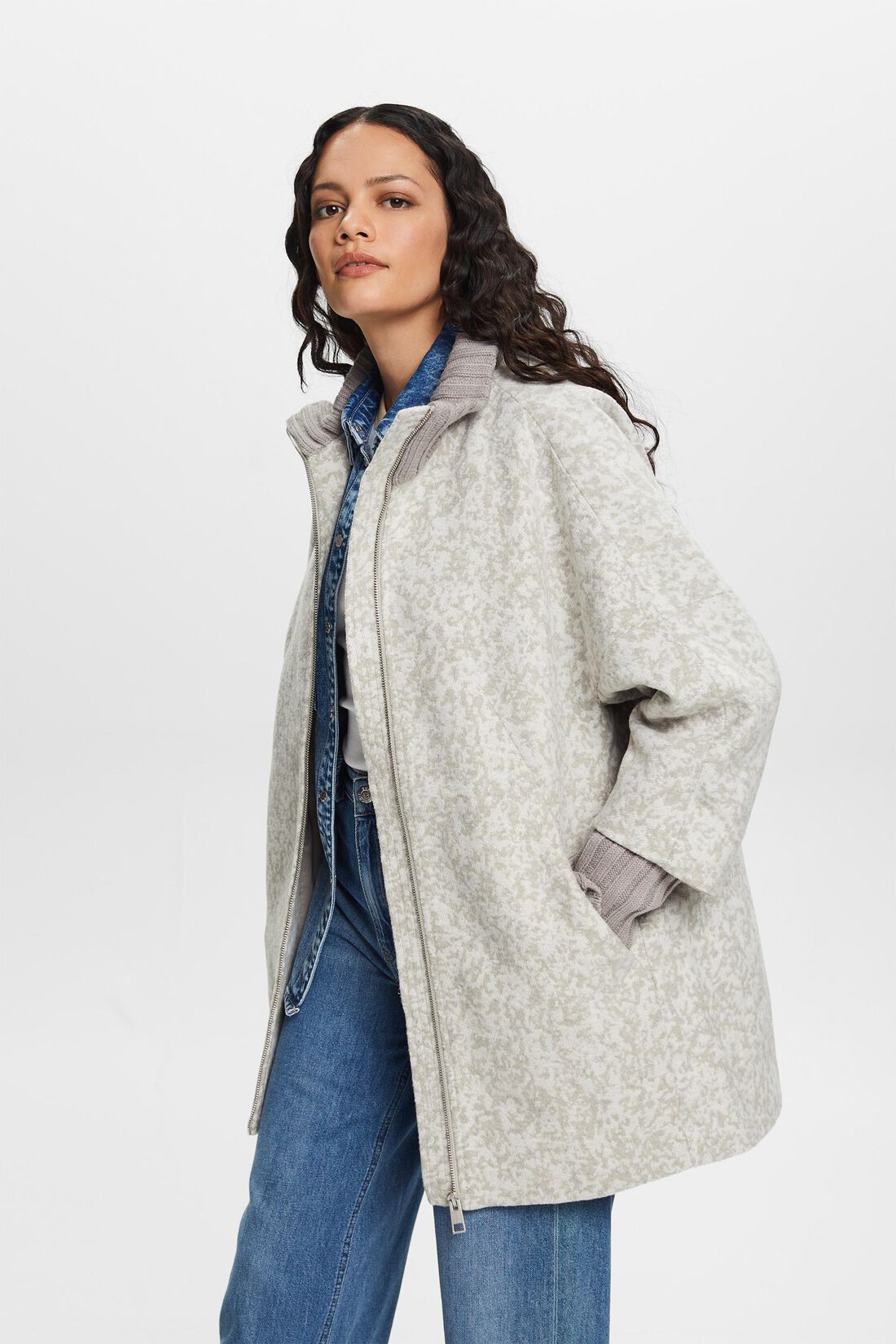 Recycelt: Lange strukturierte Jacke