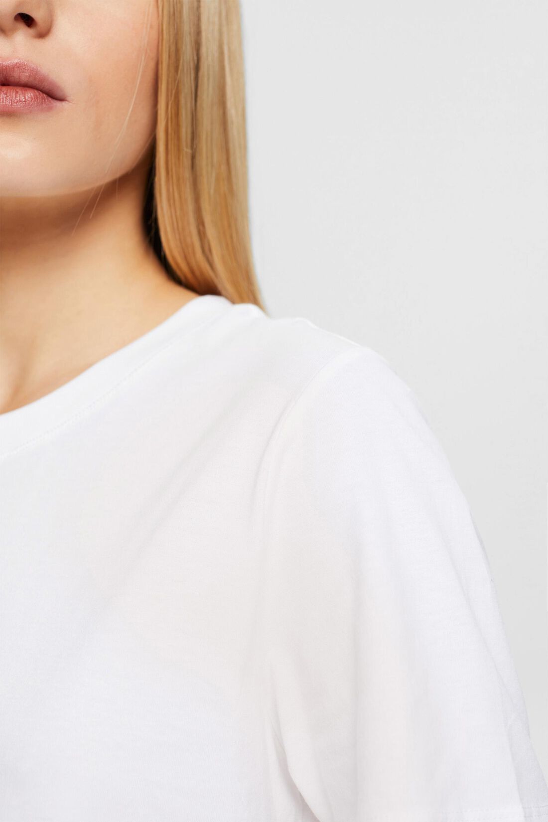 Unifarbenes T-Shirt