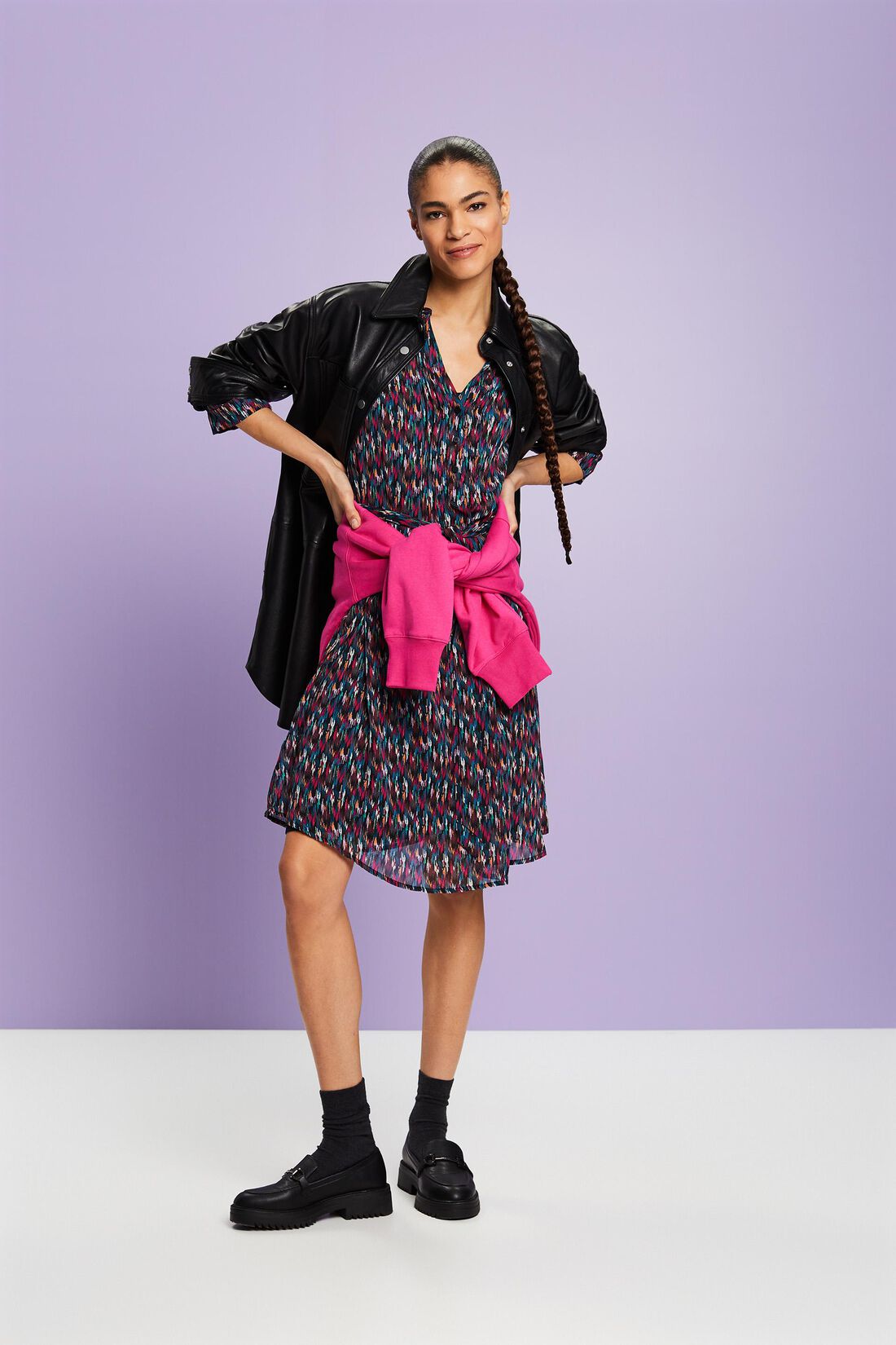 Chiffon-Minikleid mit V-Ausschnitt und Print