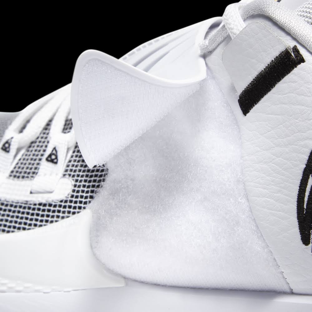 Nike Kyrie Low 3 - Mens Basketball Shoes - White/Black, Size 10.5