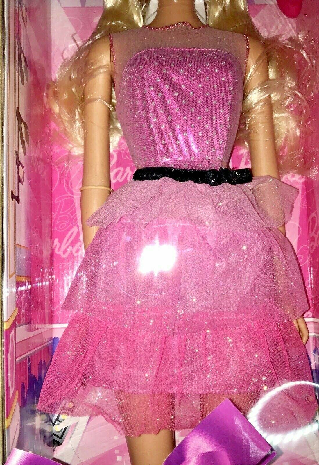 Barbie 28x22 Doll Blonde