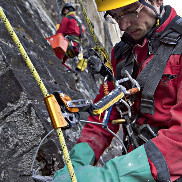 Petzl B71ALU Asap Lock Mobile Fall Arrester