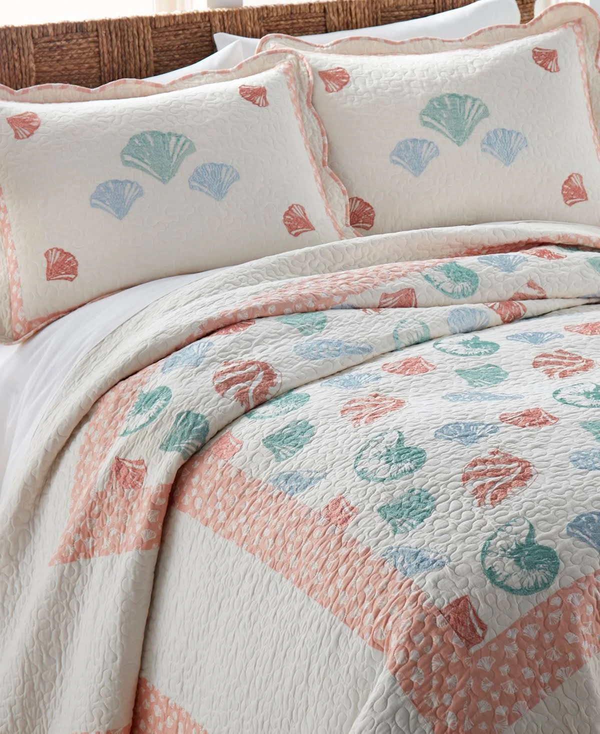 Beach Haven Tasi Bedspread - Coral - King