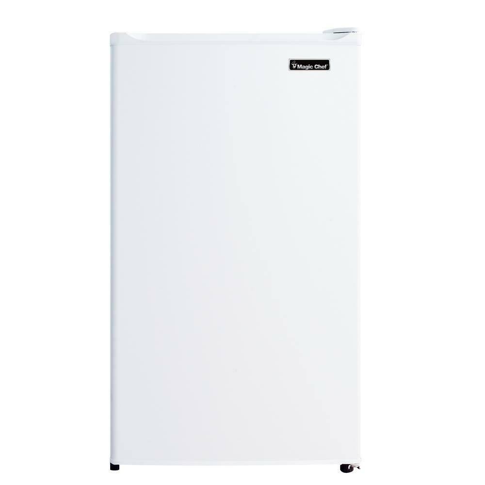 Magic Chef 4.4 Cu. ft. Mini Fridge in White HMR440WE