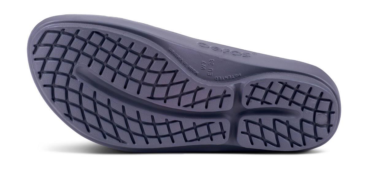 OOFOS Women's OOlala Limited Recovery Sandal Size 10 in Watermelon (Final Sale)