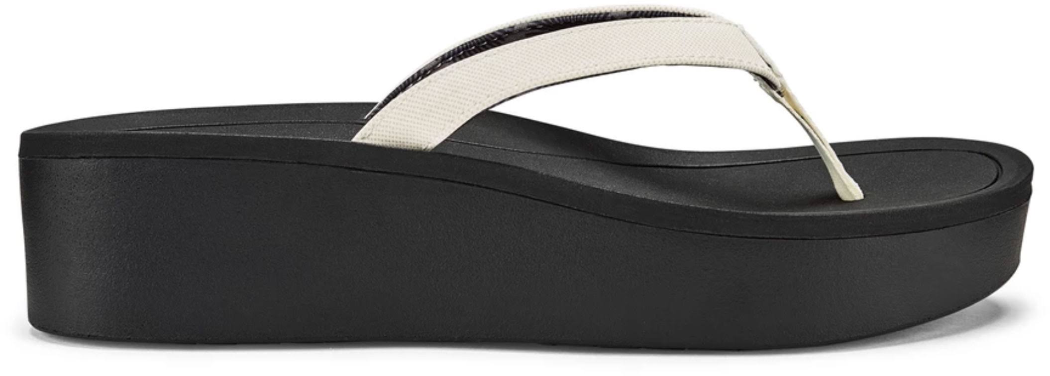 Olukai Pi&o Lua Wedged Sandals - Women&s White/Black / 6