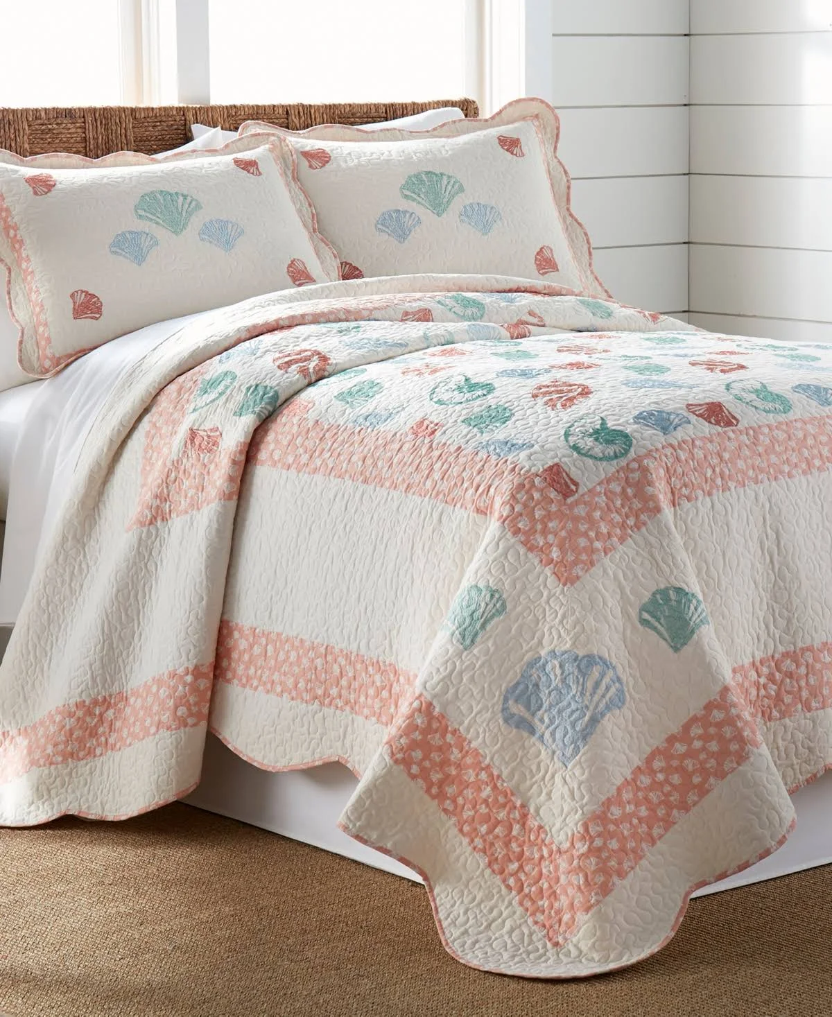Beach Haven Tasi Bedspread - Coral - King