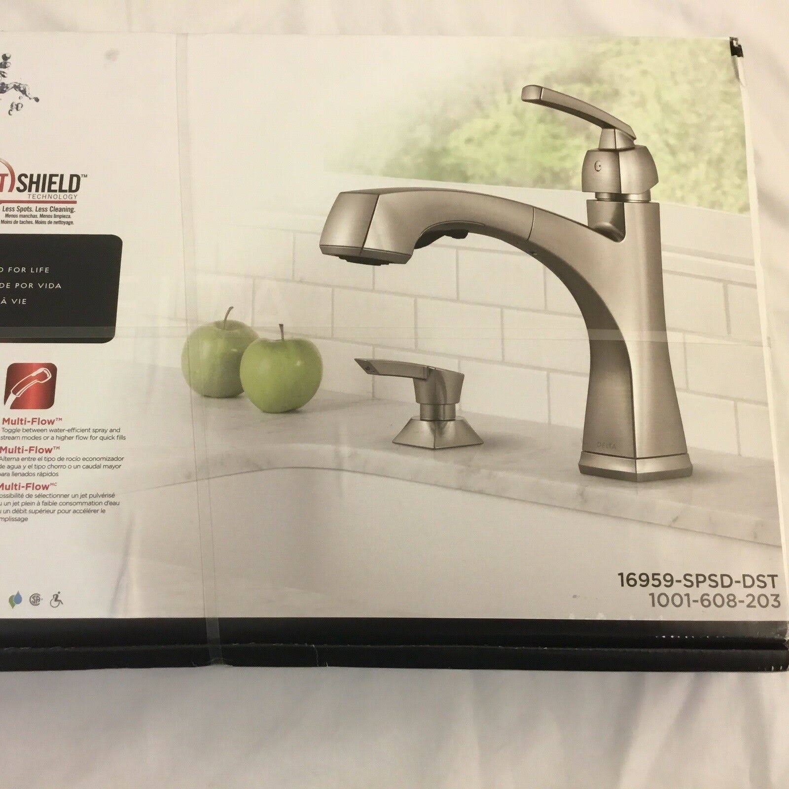 Delta Montauk Single-Handle Pull-Out Sprayer Kitchen Faucet with Soap Dispenser