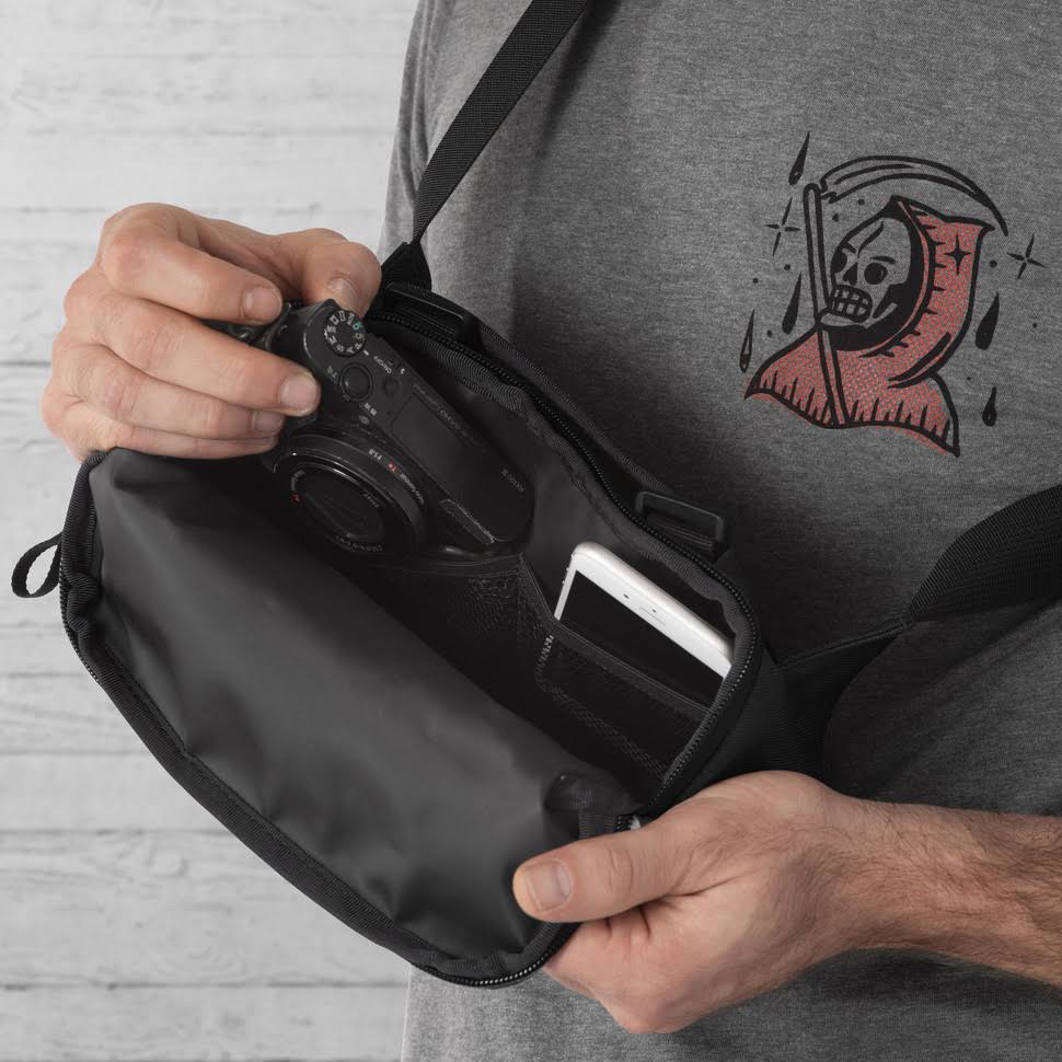 Chrome Helix Handlebar Bag - Black