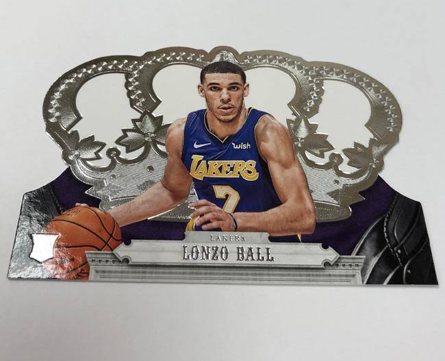 2017-18 Panini Crown Royale Basketball Hobby Box