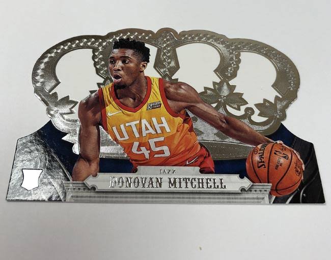 2017-18 Panini Crown Royale Basketball Hobby Box