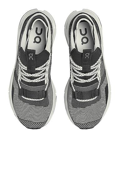 on Running Cloudnova in Black,White