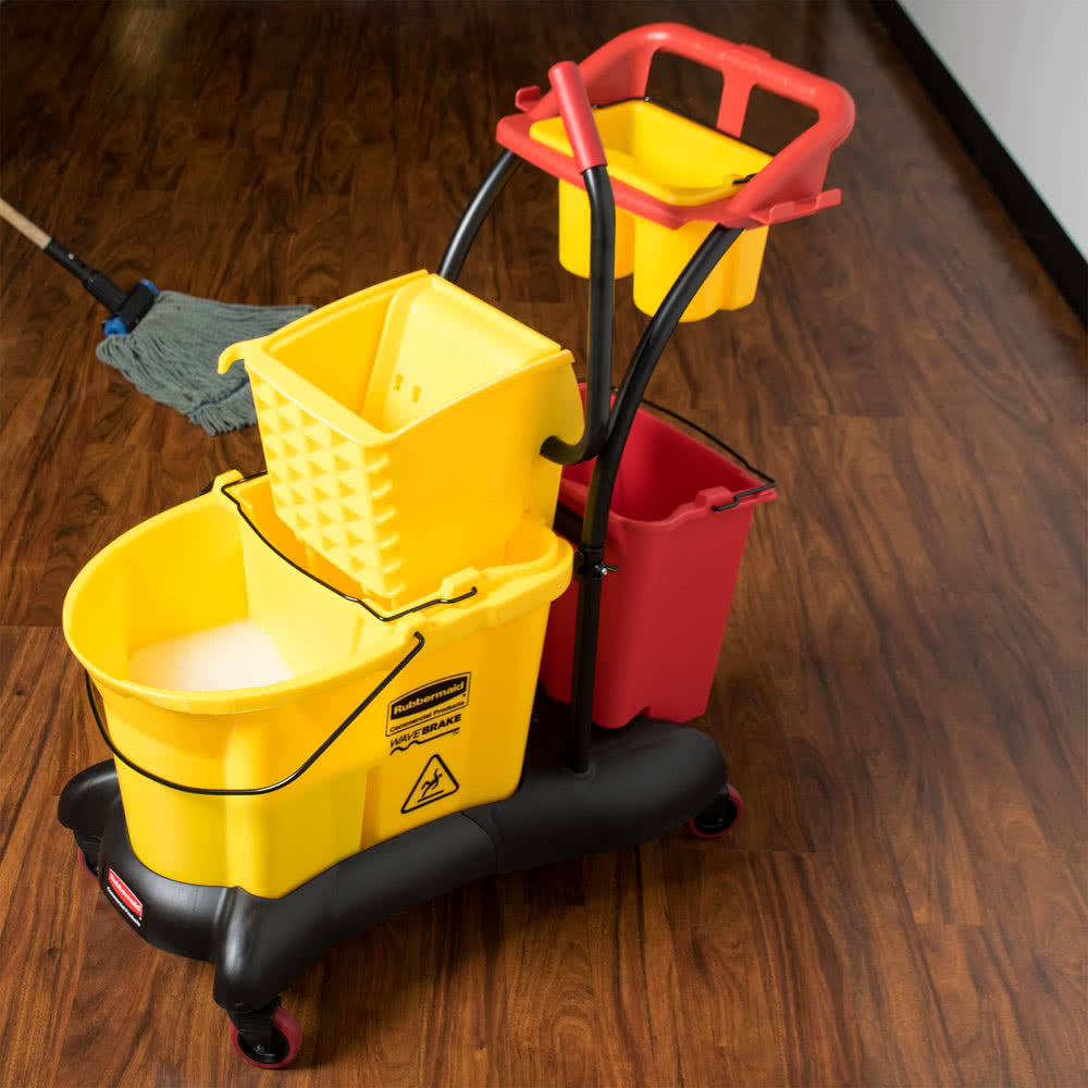 Rubbermaid Commercial WaveBrake 35 Quart Mopping Trolley Side Press Yellow