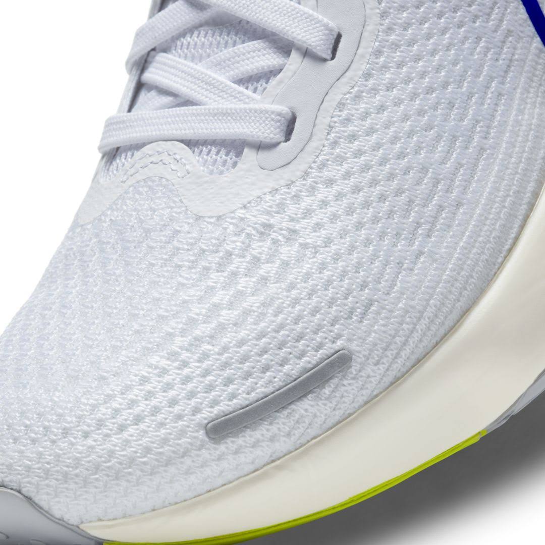 Nike Men's ZoomX Invincible Run Flyknit Running Shoes, White