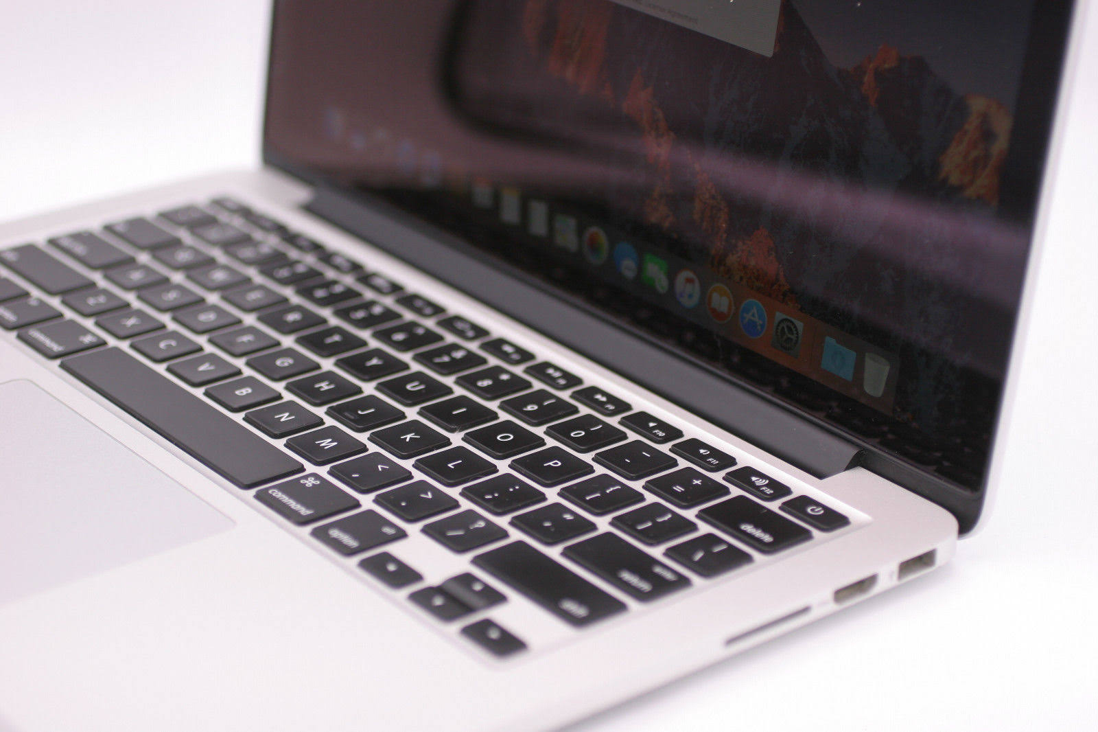 Apple MacBook Pro 13x22 Laptop Core i5 (4278U) 2.6GHz 8GB DDR3 240GB SSD