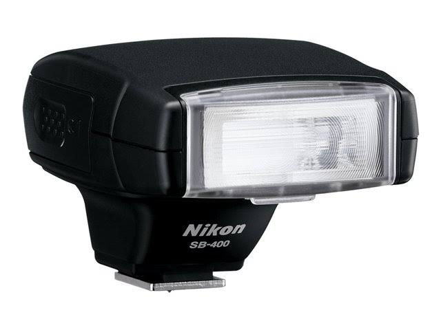 Nikon SB 400 Hot-Shoe Flash - TTL - 21m