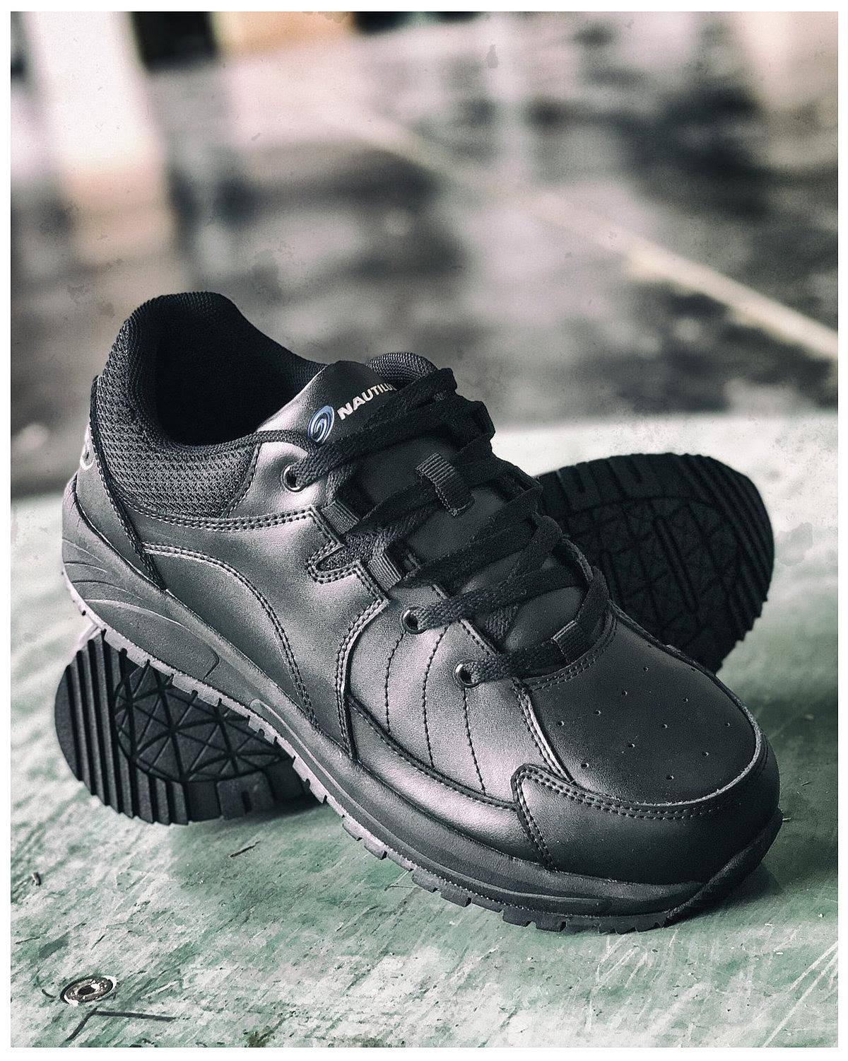 Nautilus 5020 Athletic, Men's Black