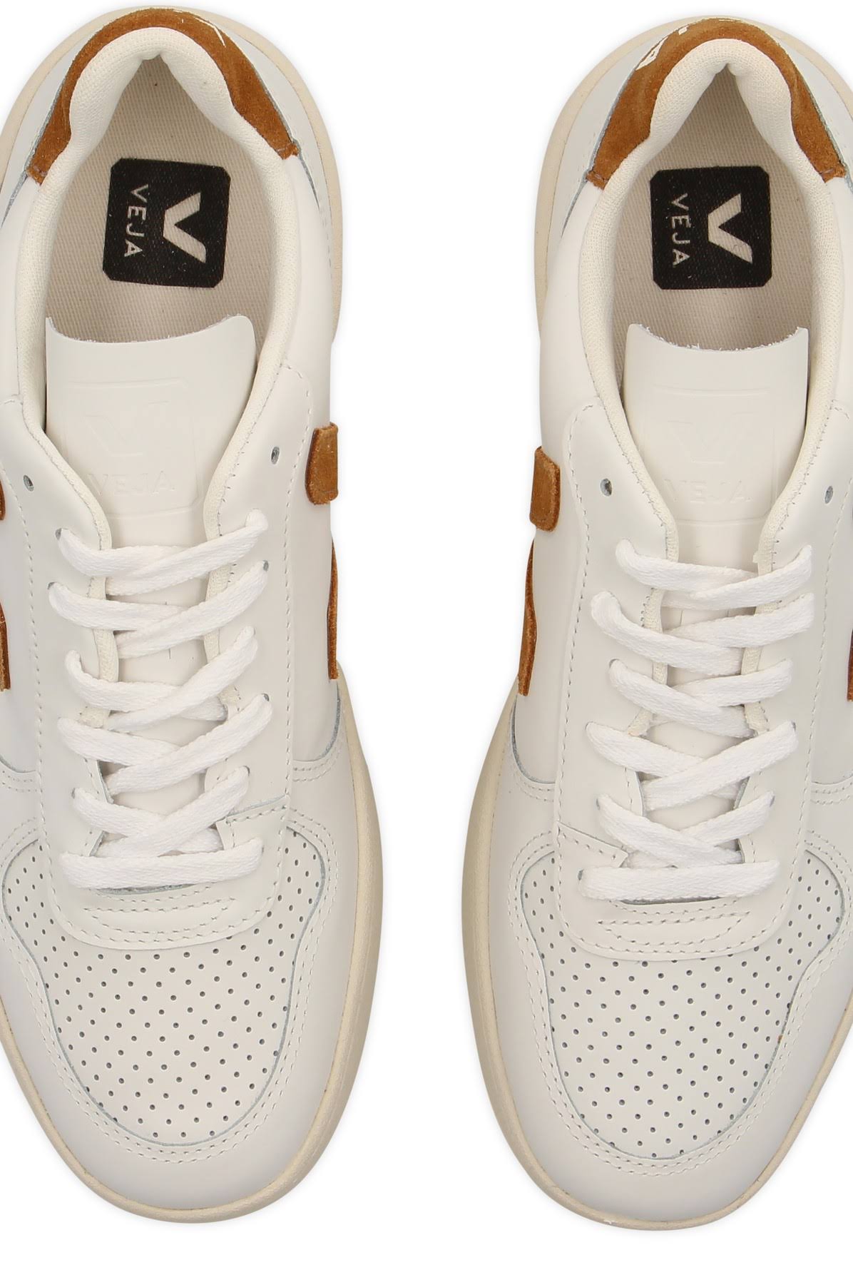 Veja Sneakers - V-10 Leather Extra White/Camel | VX022652