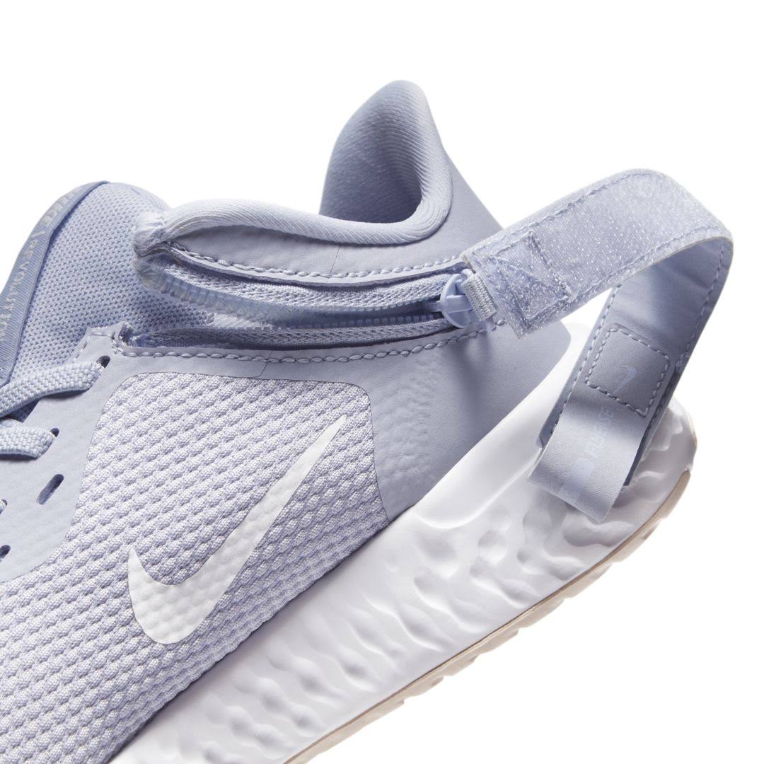 Nike Revolution 5 Flyease Women's Running Shoes (Wide) in Ghost/World Indigo, Size: 10.5 | CQ9330-001