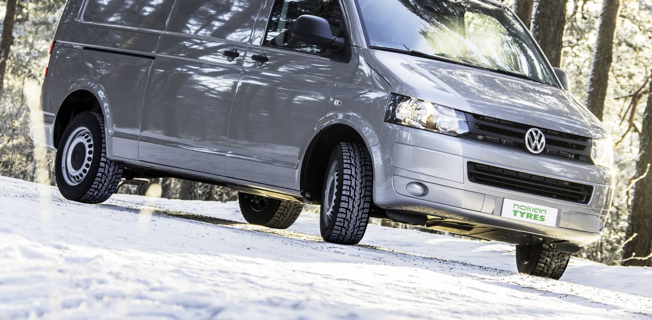 Nokian Hakkapeliitta CR3 235/60R17 115 R Tire