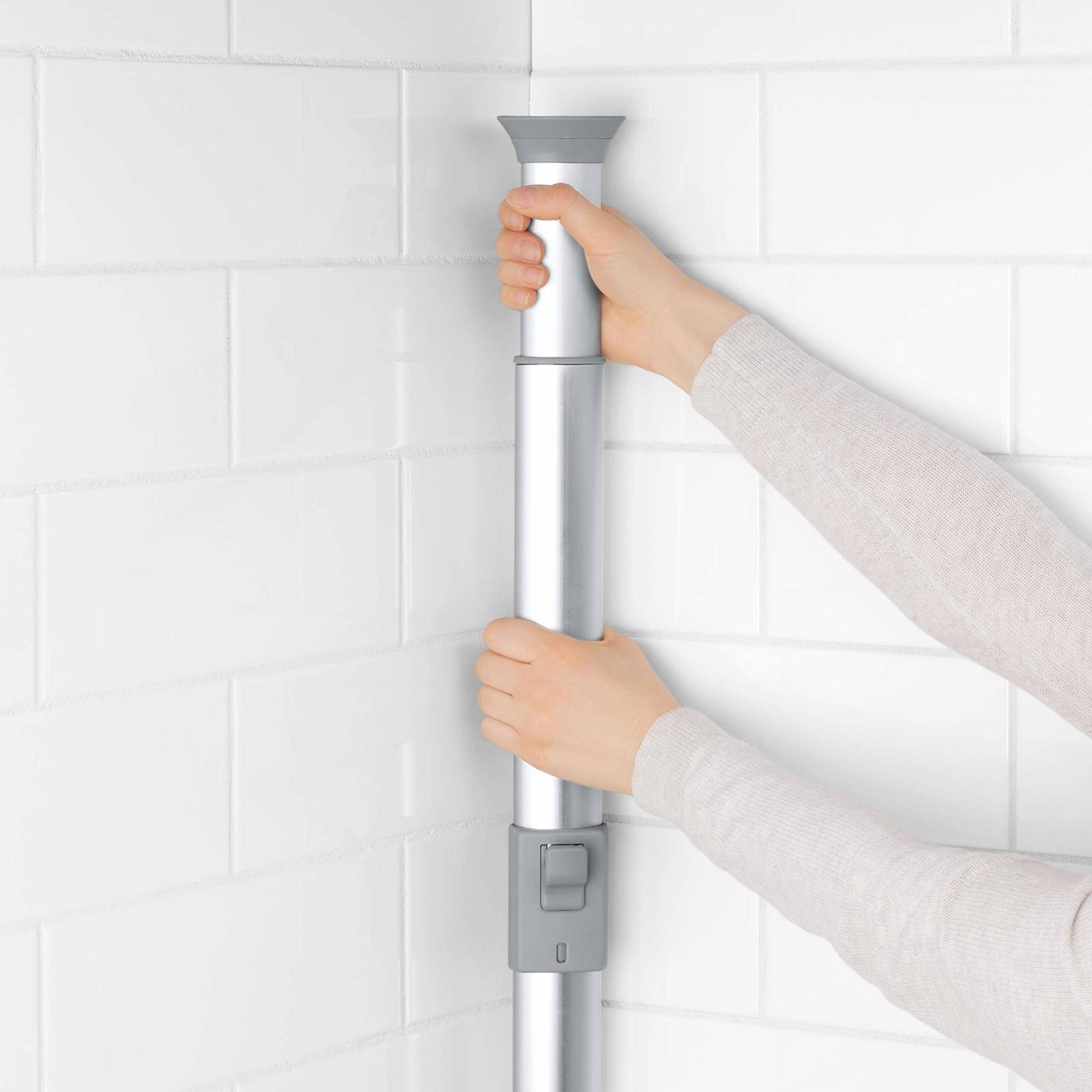 Good Grips Quick-Extend Aluminum Pole Shower Caddy OXO