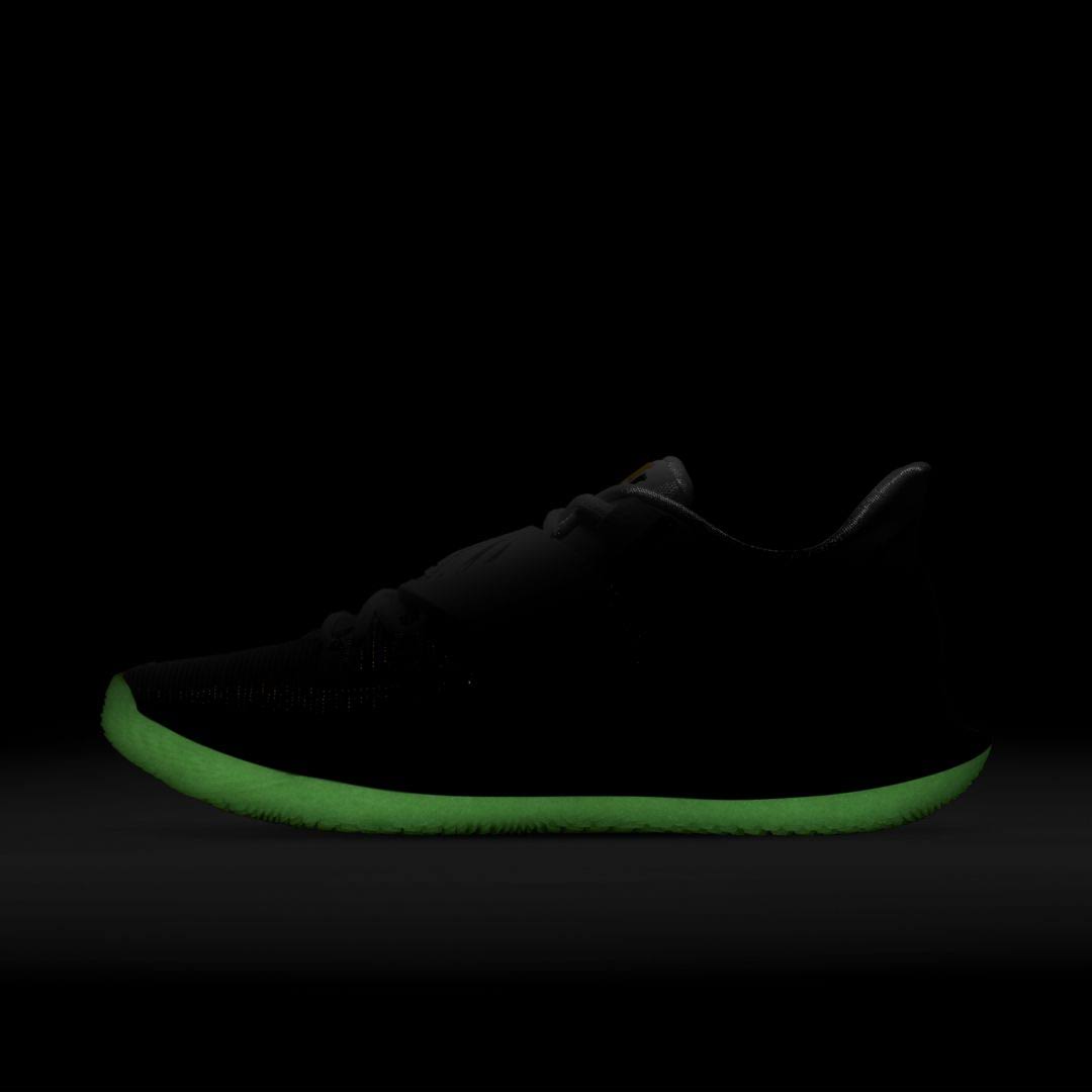 Nike Kyrie Low 3 - Mens Basketball Shoes - White/Black, Size 10.5