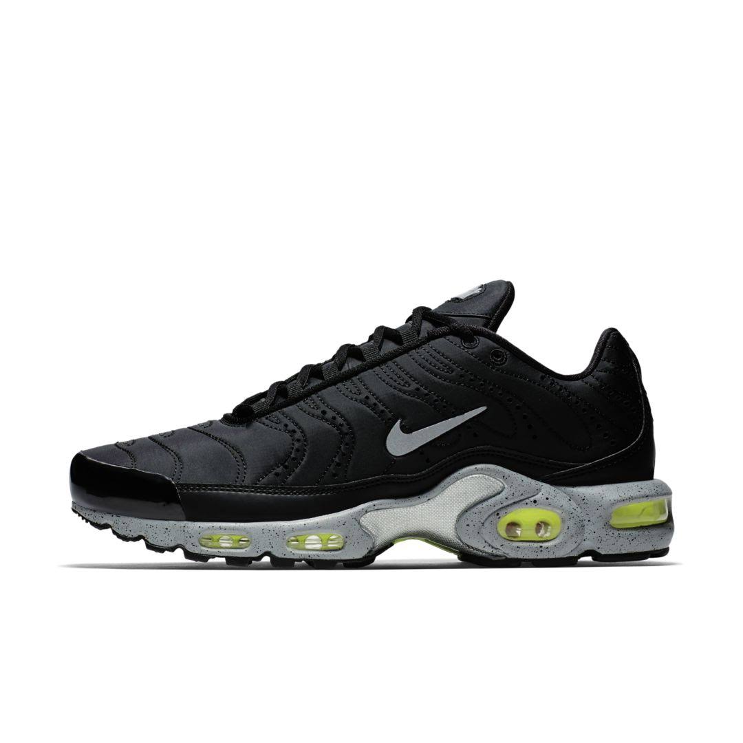 Nike Air Max Plus Premium Black Matte Silver