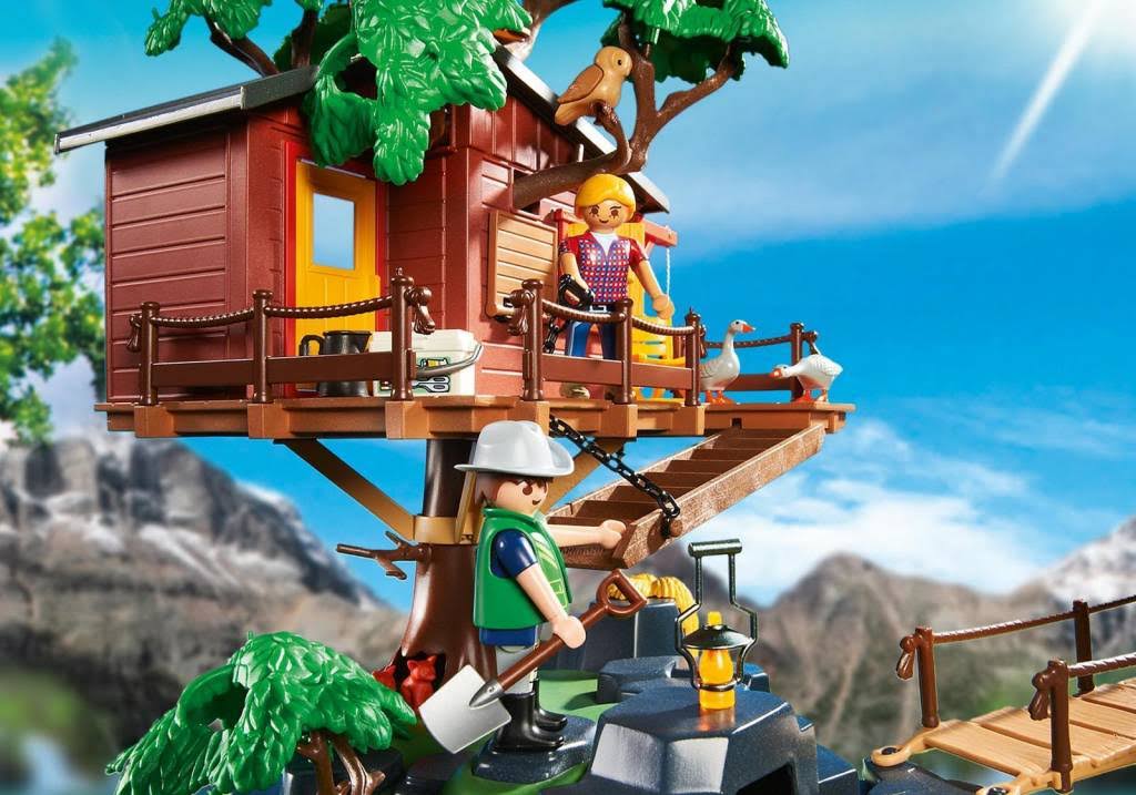 Playmobil Wildlife Adventure Tree House Playset