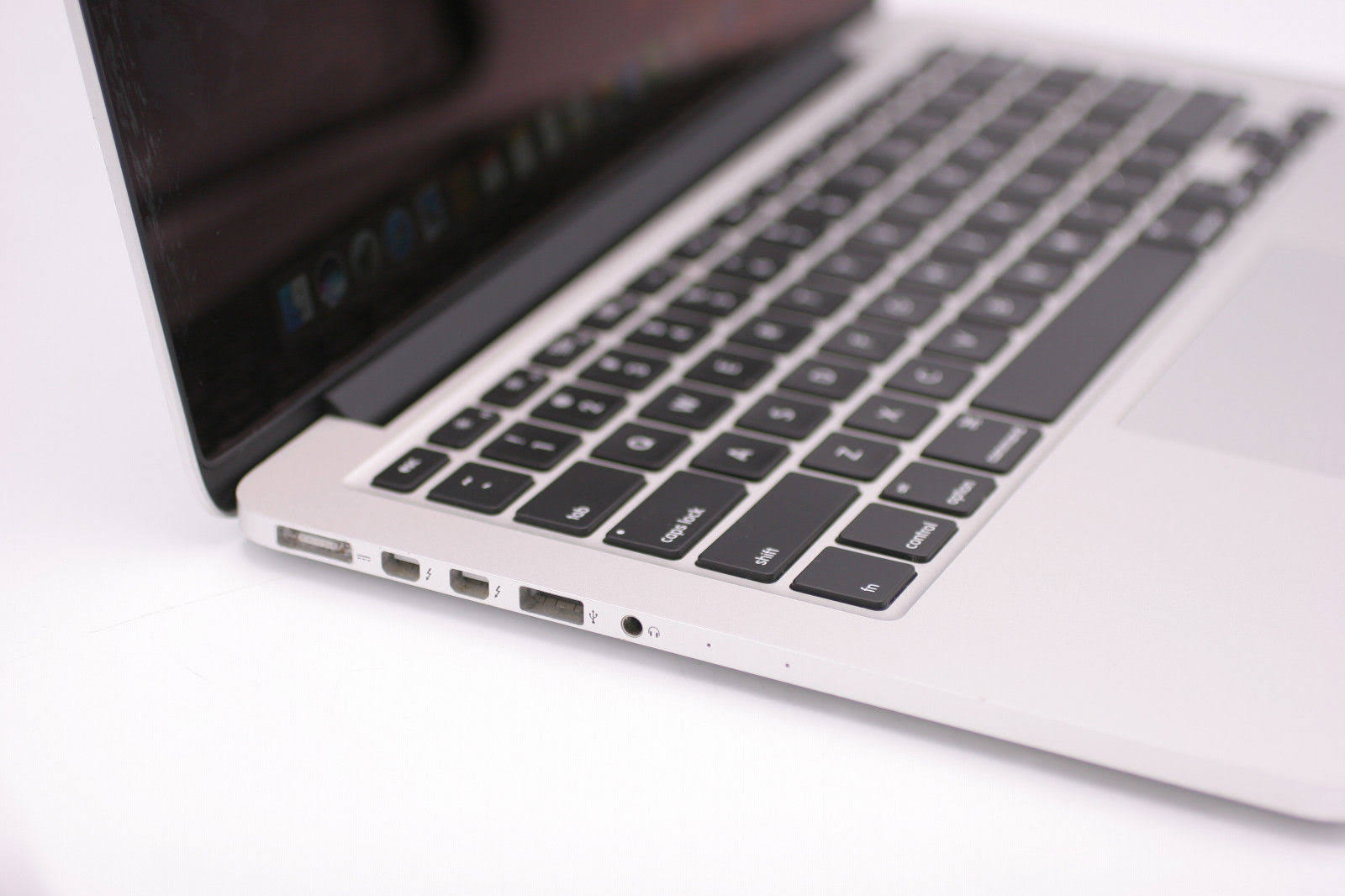 Apple MacBook Pro 13x22 Laptop Core i5 (4278U) 2.6GHz 8GB DDR3 240GB SSD