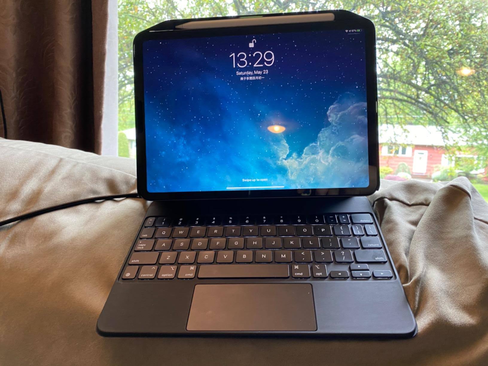 Apple Magic Keyboard for 11-inch Ipad Pro (2nd Generation)