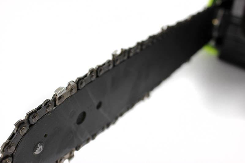 Poulan P3314 14x22 33cc Gas Chainsaw