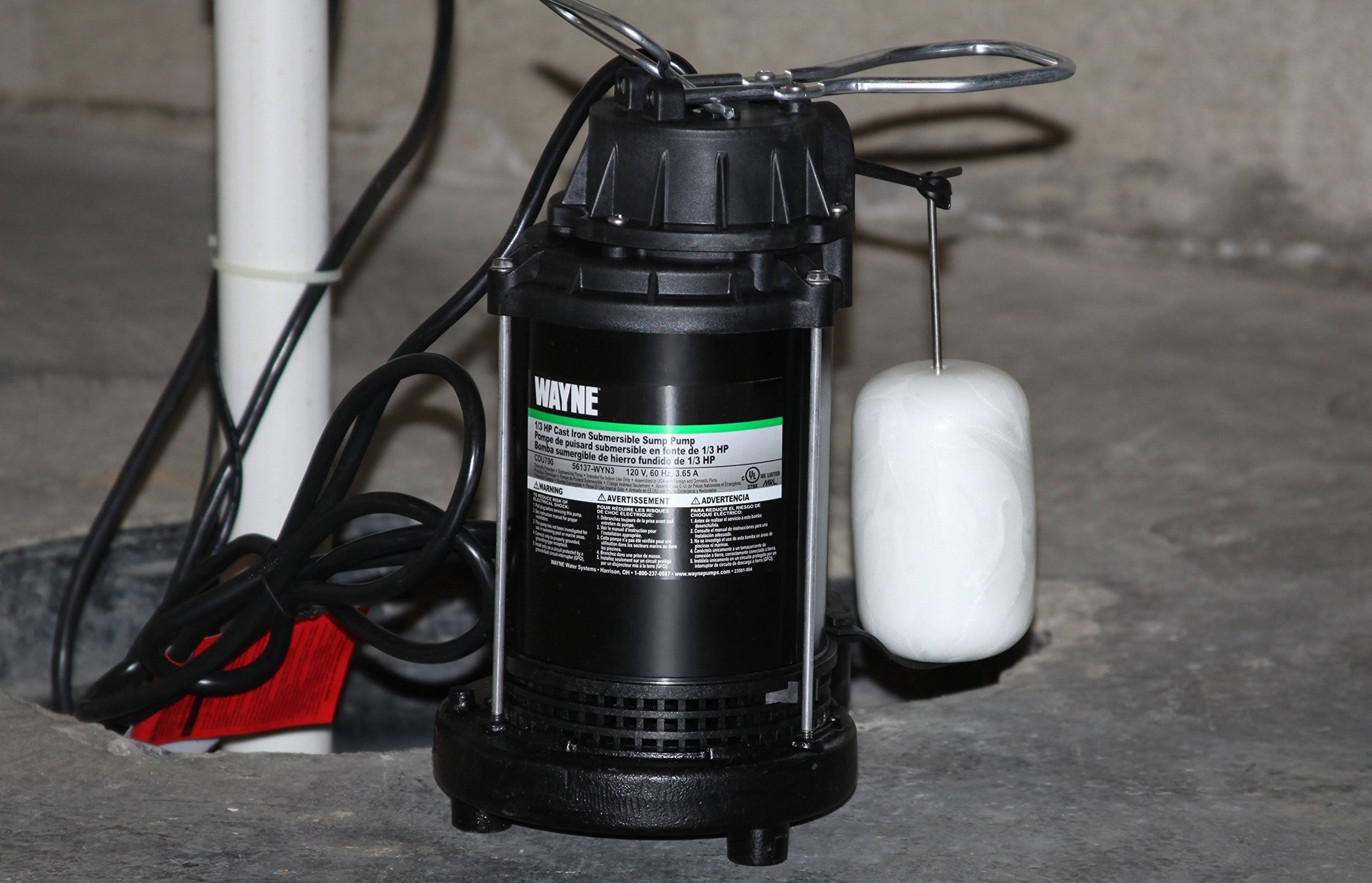Wayne CDU800 1/2 HP Submersible Cast Iron and Steel Sump Pump with Integrated Vertical Float Switch