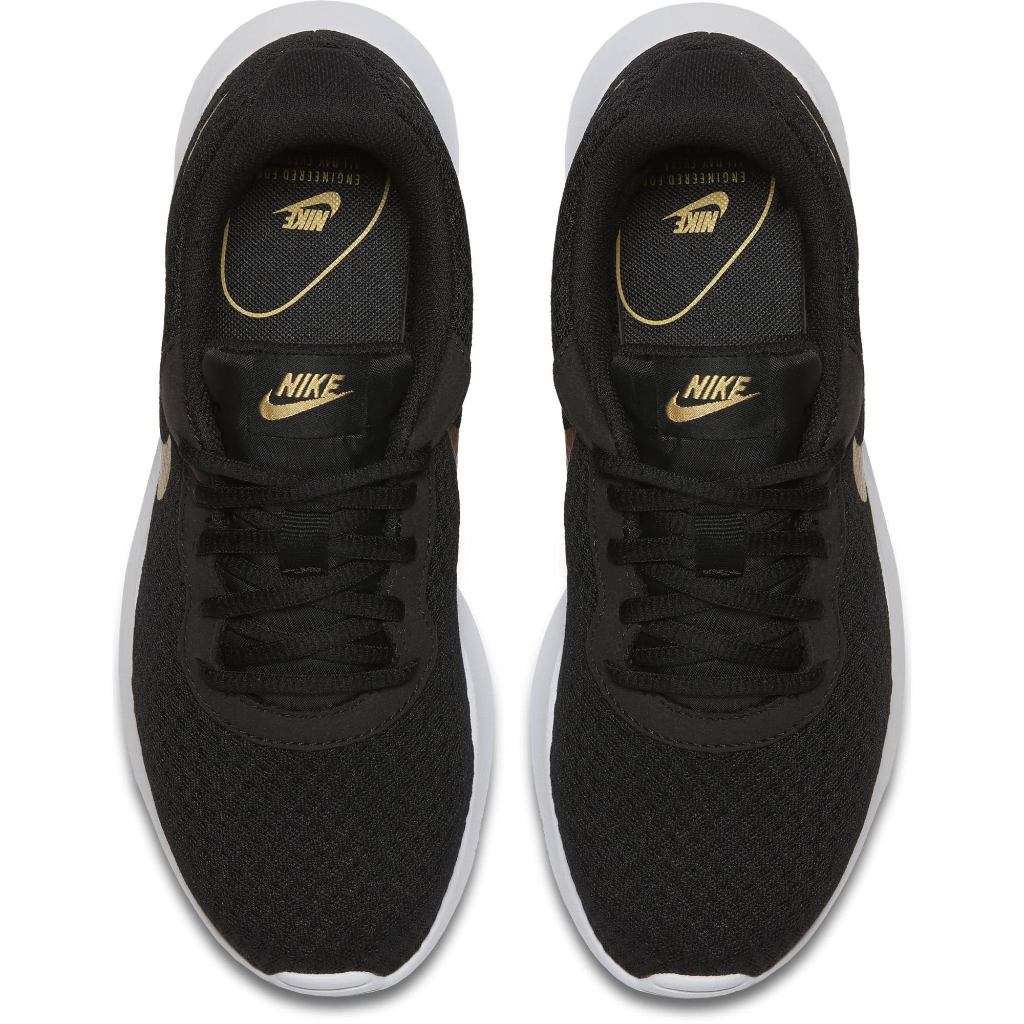 NIKE Women&s Tanjun Running Shoes