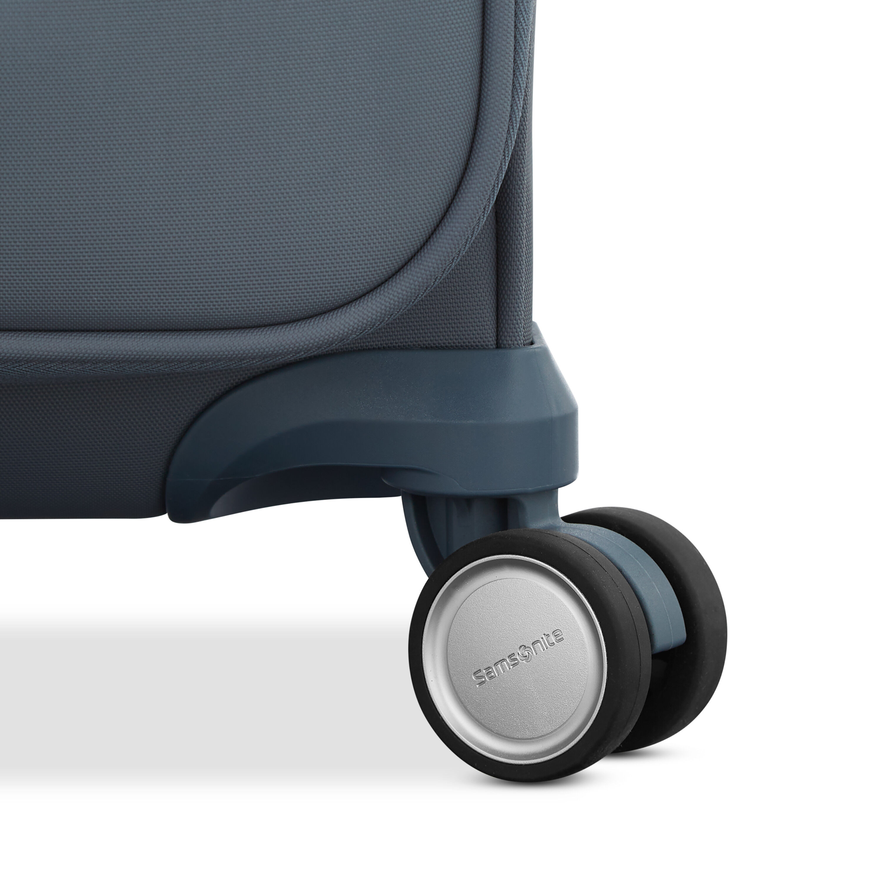 Samsonite ELEVATION PLUS SOFTSIDE LARGE EXPANDABLE SPINNER