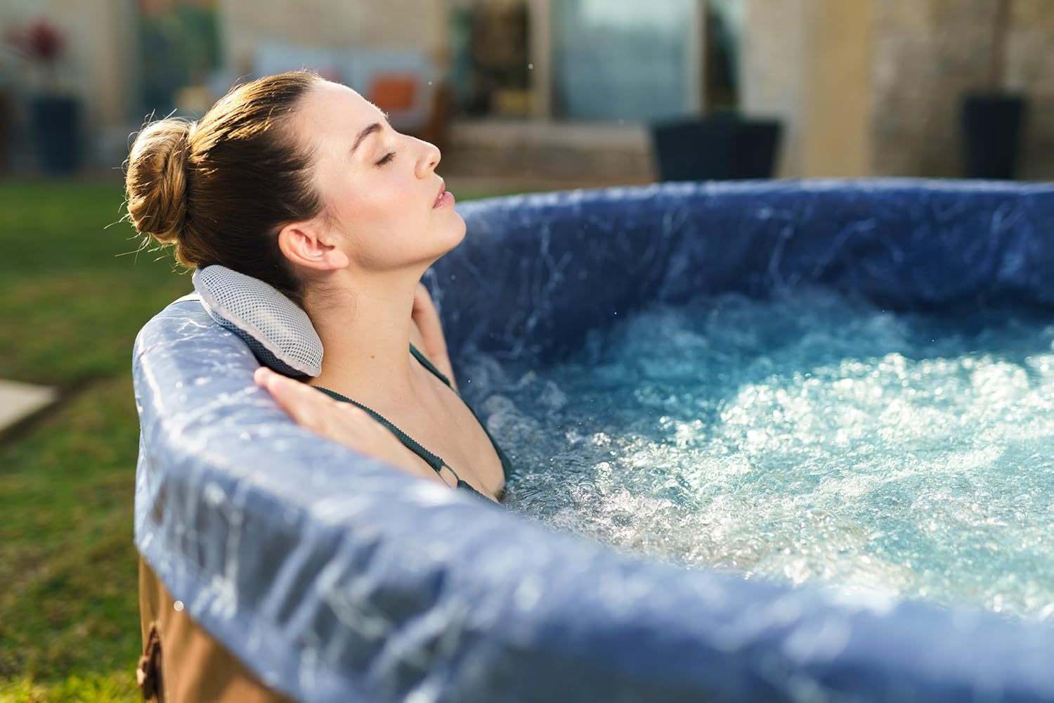 BESTWAY Lay-Z-Spa Toronto AirJet Plus™ 5-7 Seater Round Semi-Rigid Spa