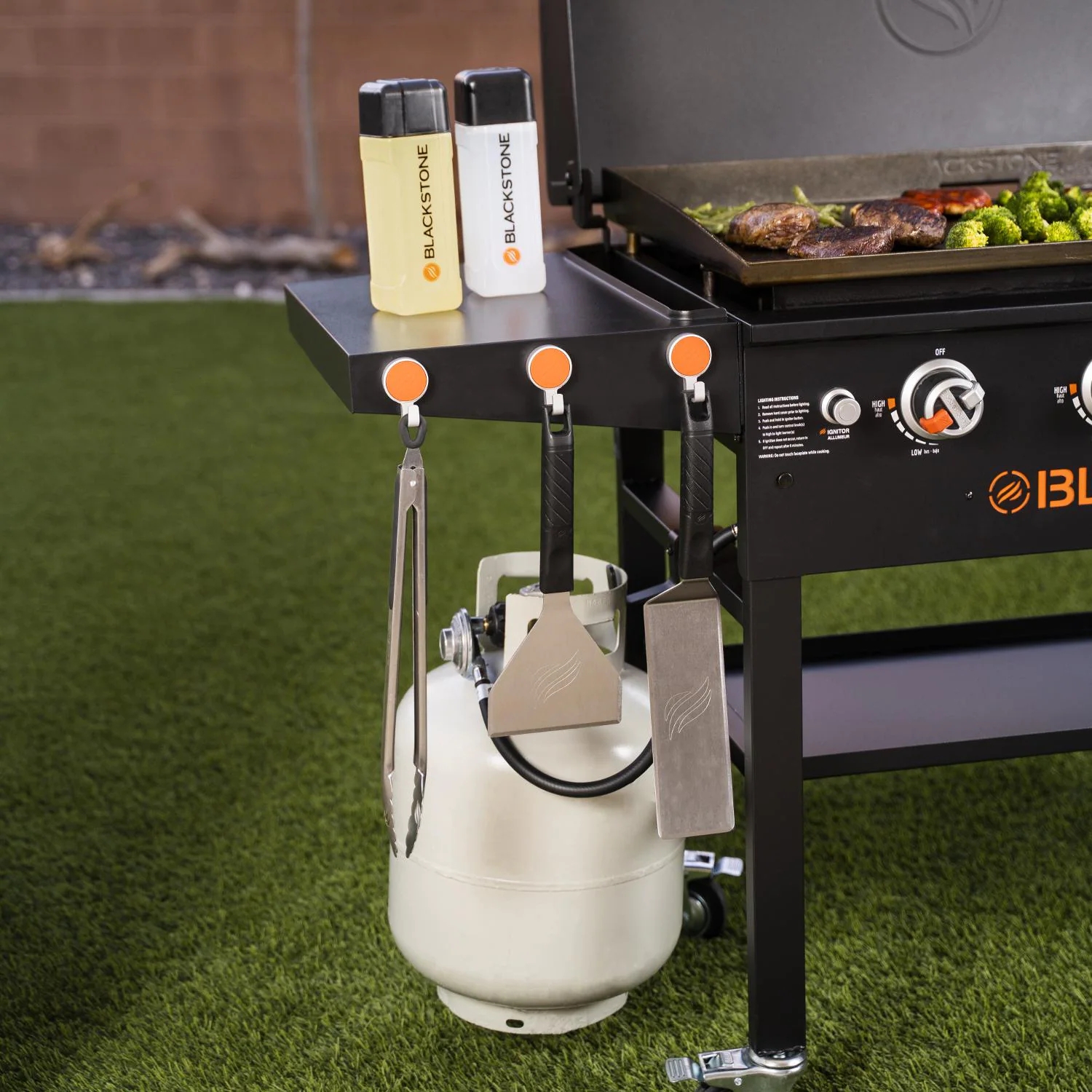 Blackstone Original 36-Inch Griddle Cooking Station W/ Hood - 1899