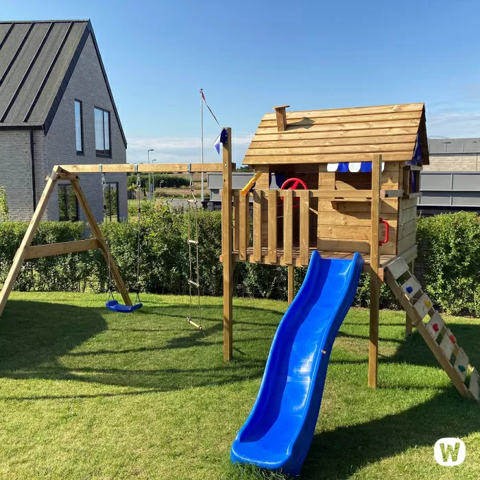 Tower playhouse Wickey Smart Travel