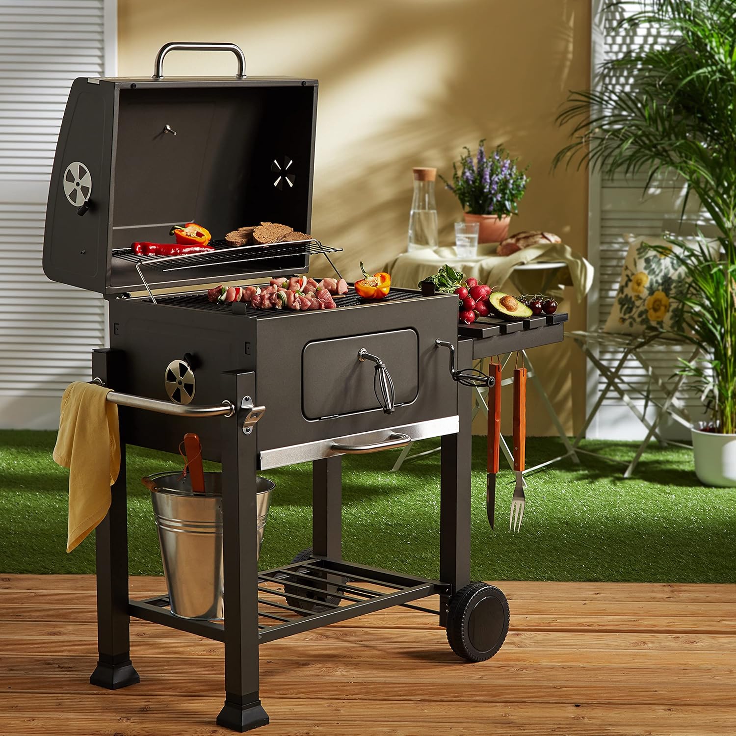 Tepro Toronto Grill Cart, Charcoal Grill with Innovative Design